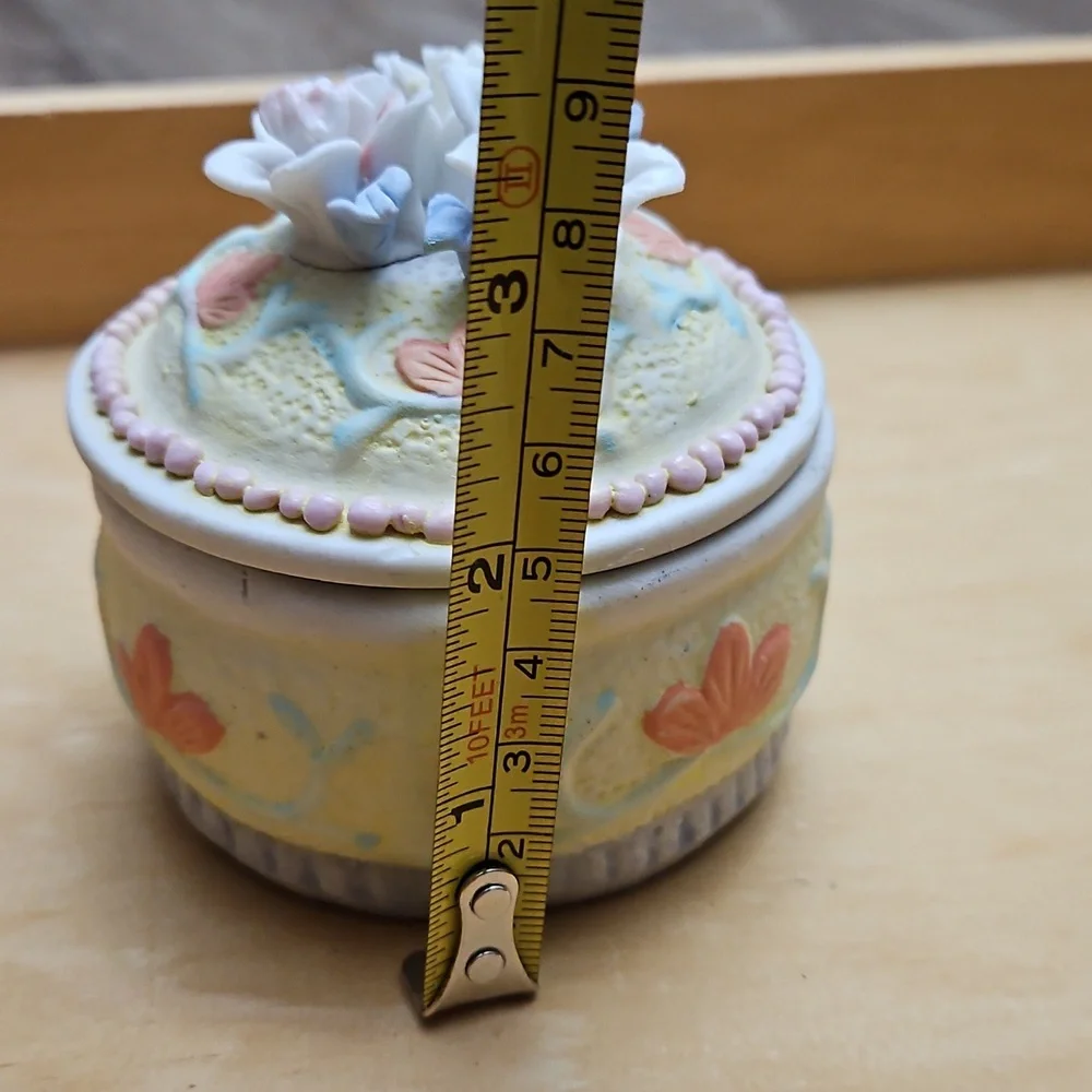 Floral Porcelain Round Trinket Box With 80s Vintage Decorative Keepsake Holder
